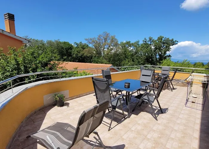 Apartamento Dani 1 By Interhome Malinska