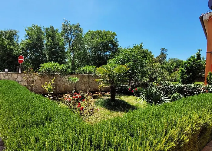 Dani 1 By Interhome * Malinska